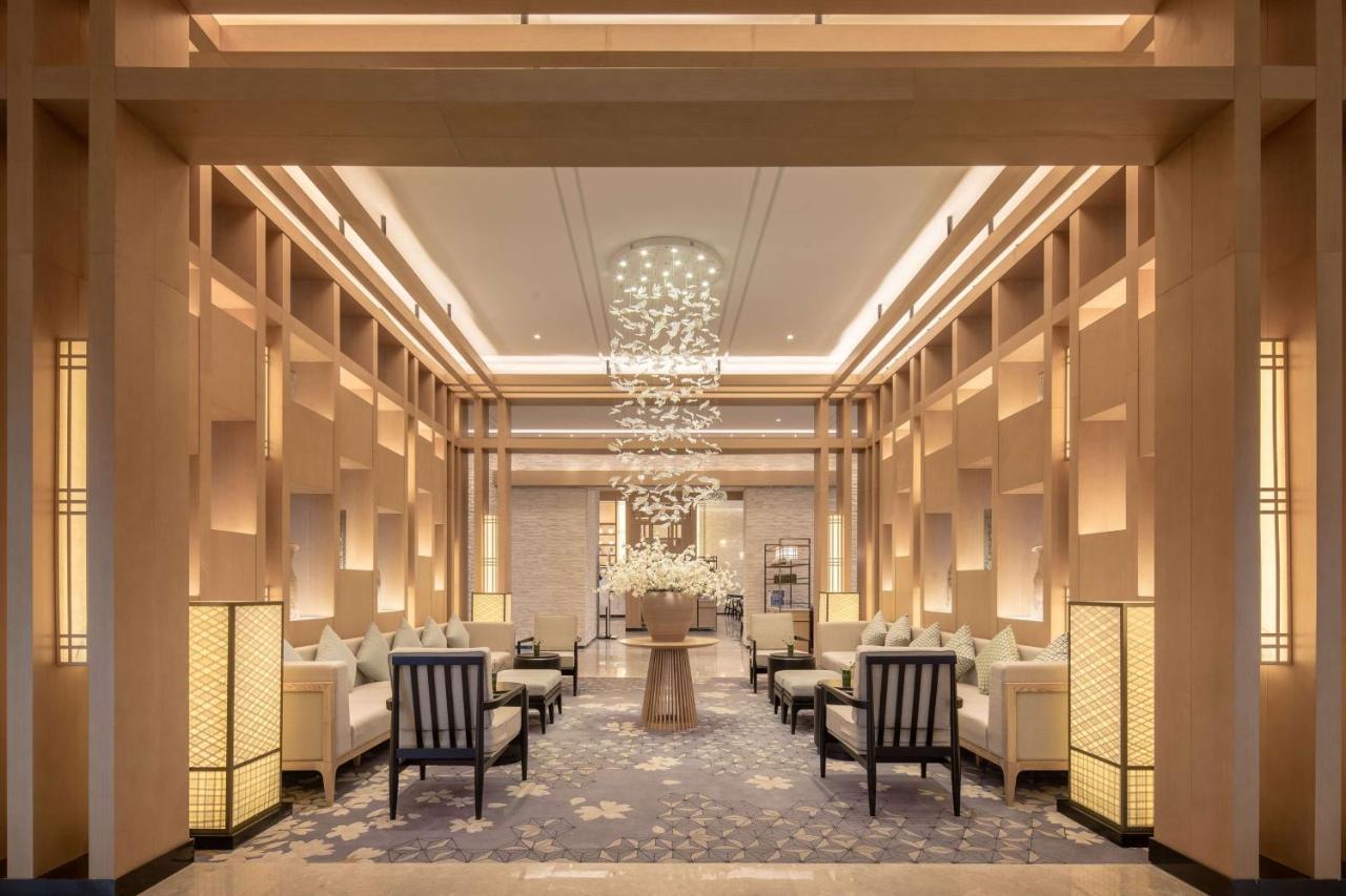 Howard Johnson Huashuiwan Hot Springs Resort Chengdu Eksteriør billede