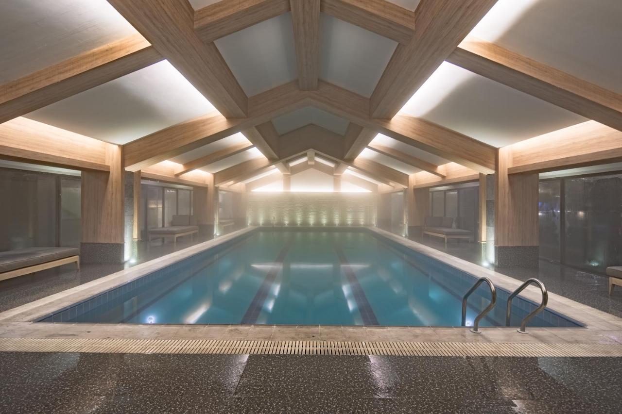 Howard Johnson Huashuiwan Hot Springs Resort Chengdu Eksteriør billede